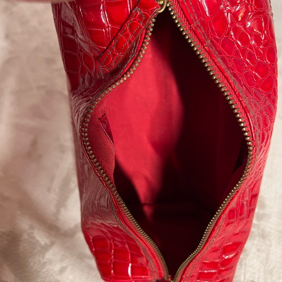 Bath & Body Works Red Crocodile-Pattern Shoulder Bag - Picture 7 of 9